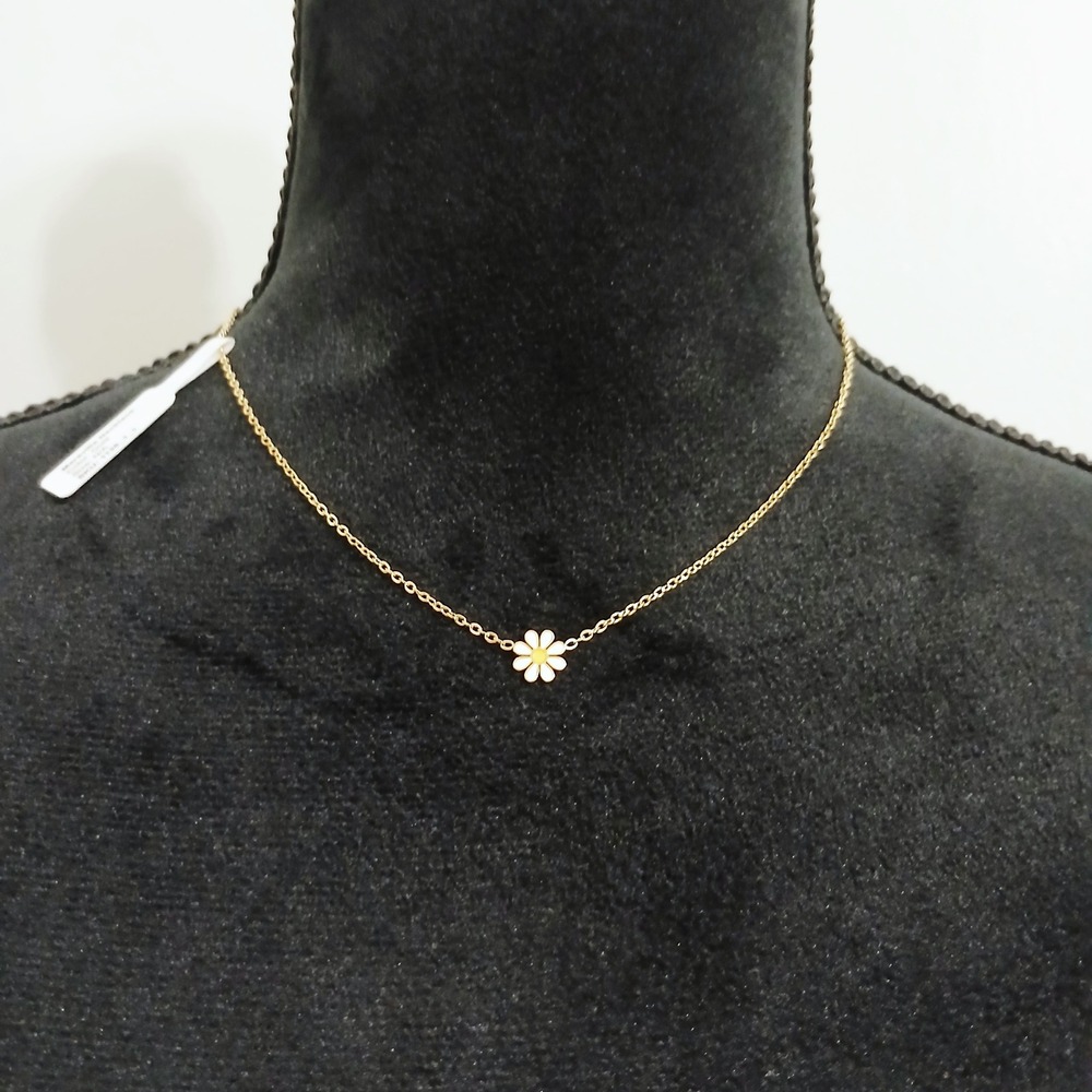 Hey Harper Maravilla Daisy Necklace 14K Gold PVD Stainless Steel Floral Pendant